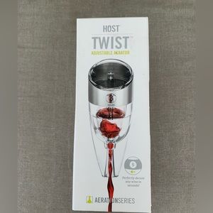 Host twist decanter